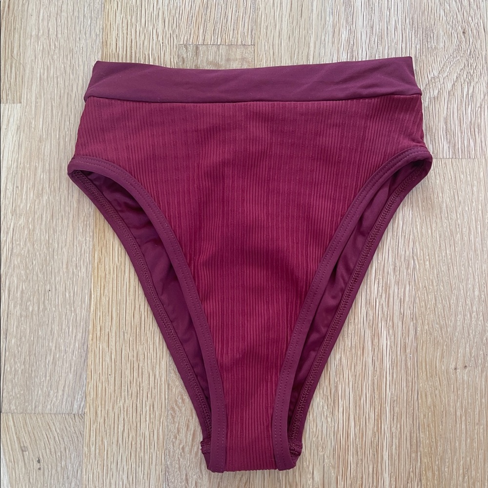 L*space sangria  frenchi bottoms size XS NWT
